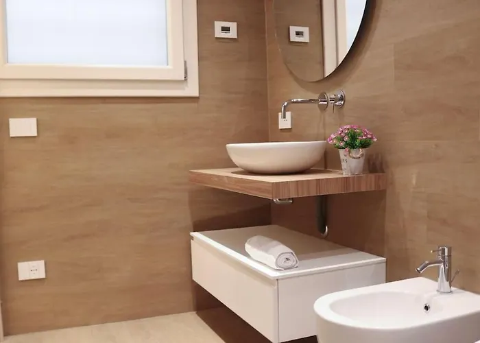 Castello Estense Luxury - Centro شقة *