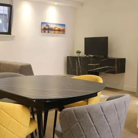 Castello Estense Luxury - Centro Apartmán Ferrara