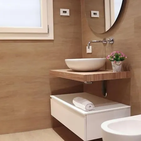 Castello Estense Luxury - Centro 아파트 *