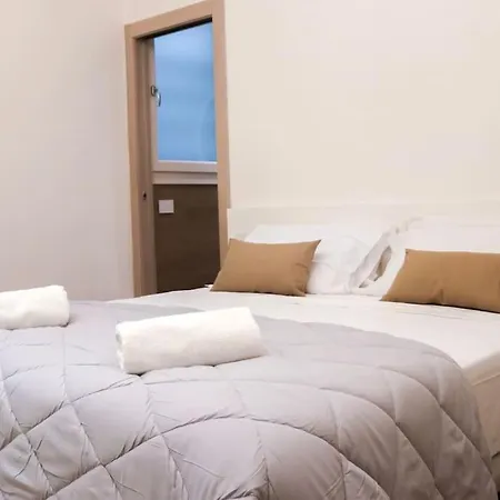 Castello Estense Luxury - Centro 아파트
