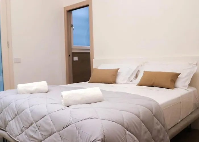 Castello Estense Luxury - Centro Apartment